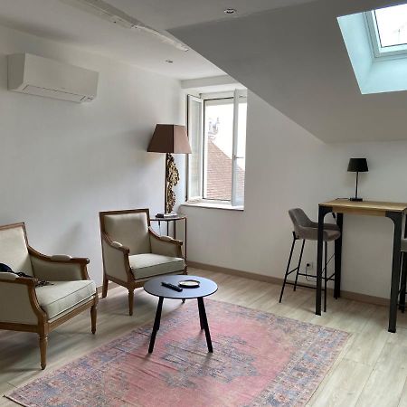 Au Coin Des Hospices Apartment Бон Екстериор снимка