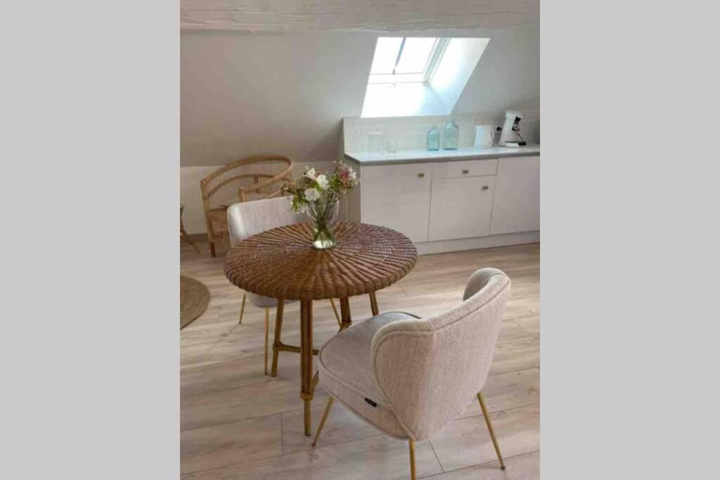 Au Coin Des Hospices Apartment Бон Екстериор снимка